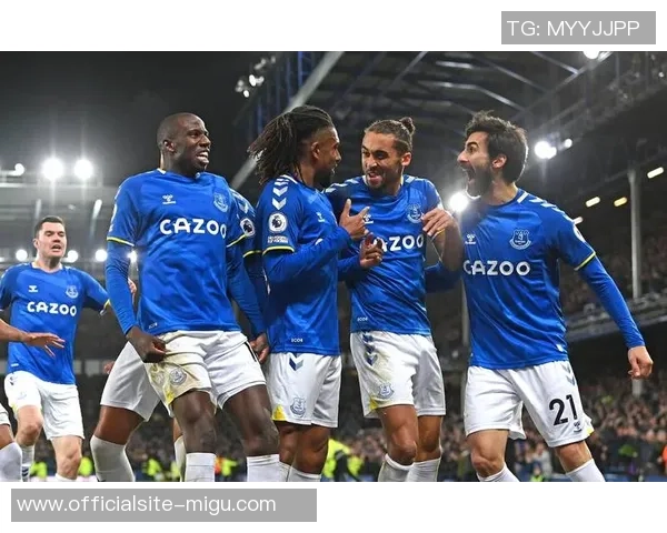 曼城与埃弗顿比赛延期原因分析及影响探讨